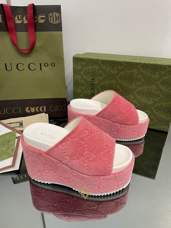 Gucci Women's Slippers 405